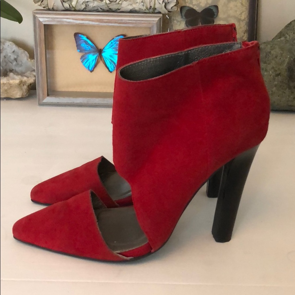 Jeffery Campbell Barnes heel